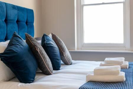 Central, Stunning 2 Bed Apartment With Parking! Cambridge Exterior foto