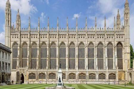 Central, Stunning 2 Bed Apartment With Parking! Cambridge Exterior foto