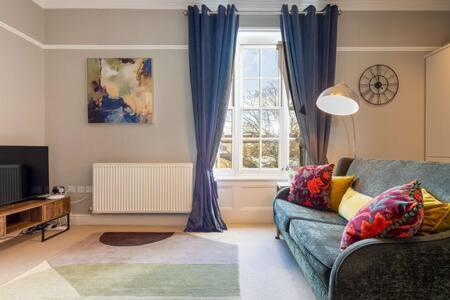Central, Stunning 2 Bed Apartment With Parking! Cambridge Exterior foto